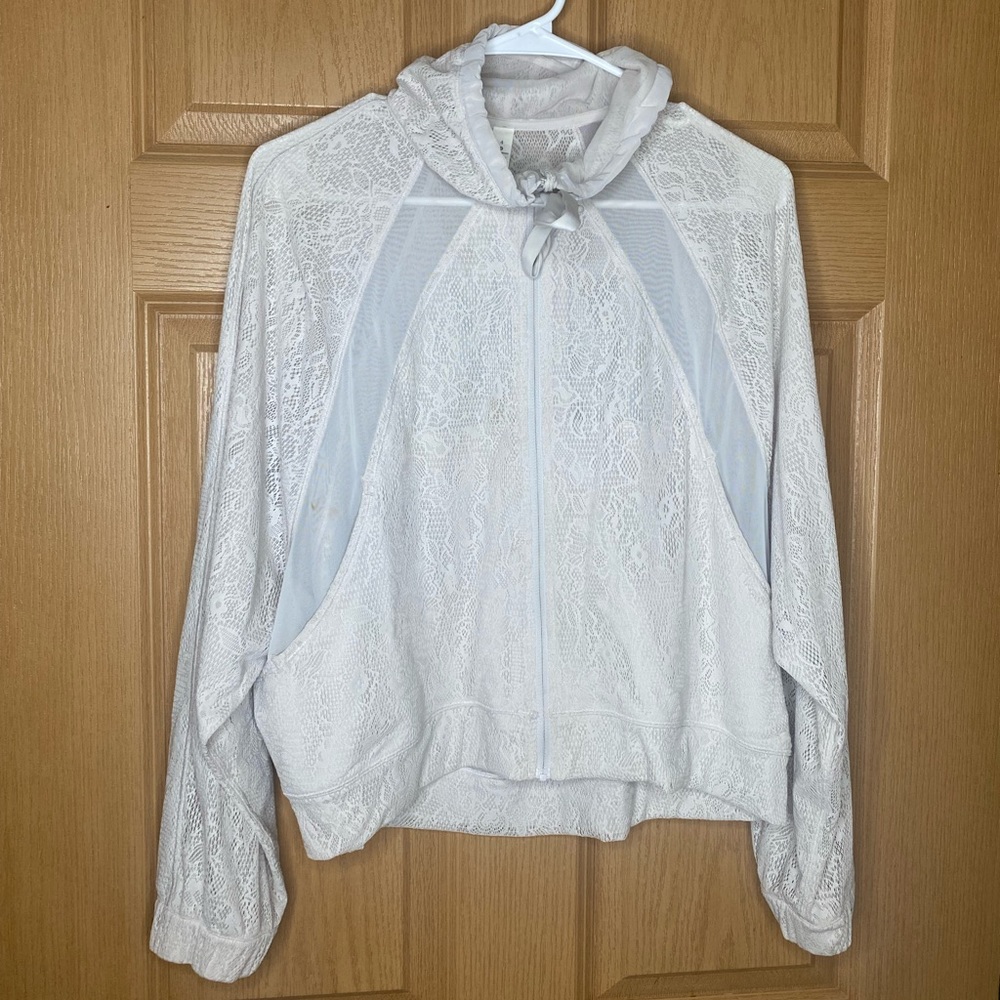 Vintage Lululemon light jacket/coverup